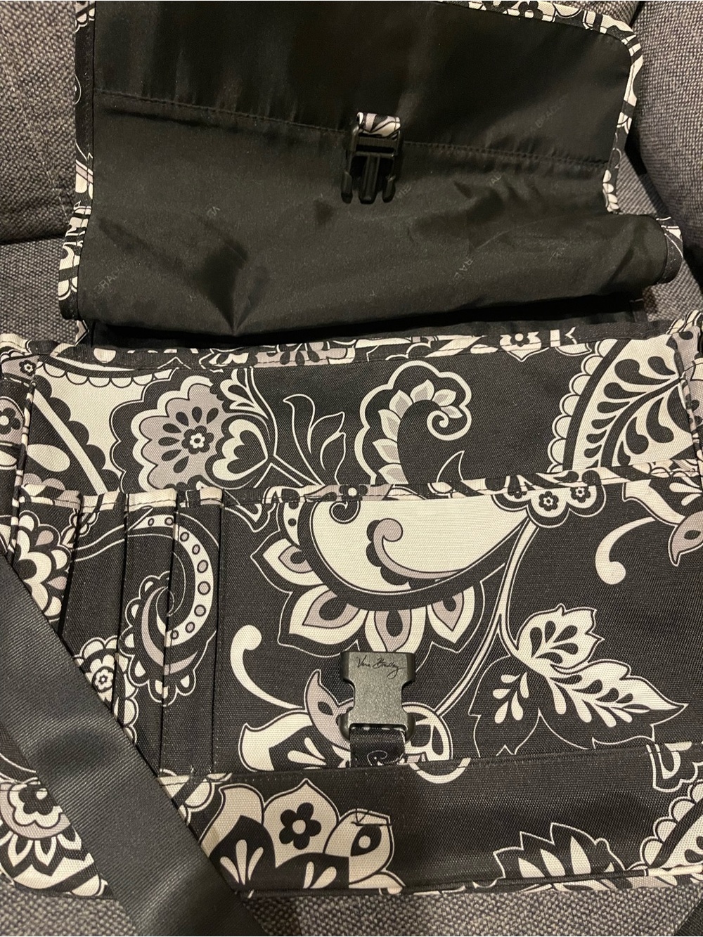 Vera Bradley Black White Floral Paisley Crossbody Bag - Picture 3 of 3